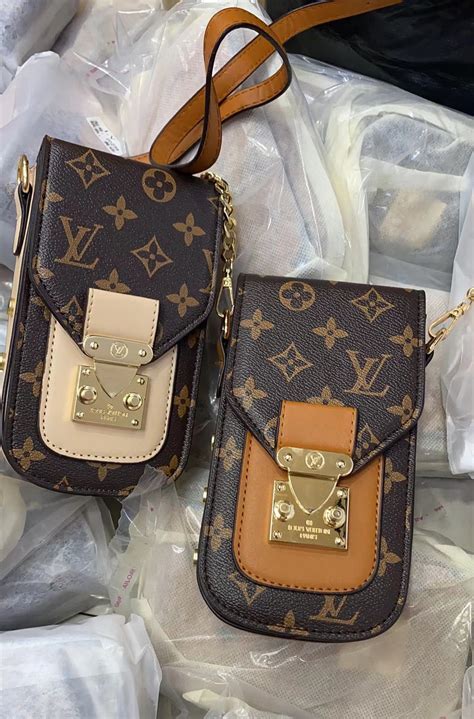 louis vuitton monogram phone bag.